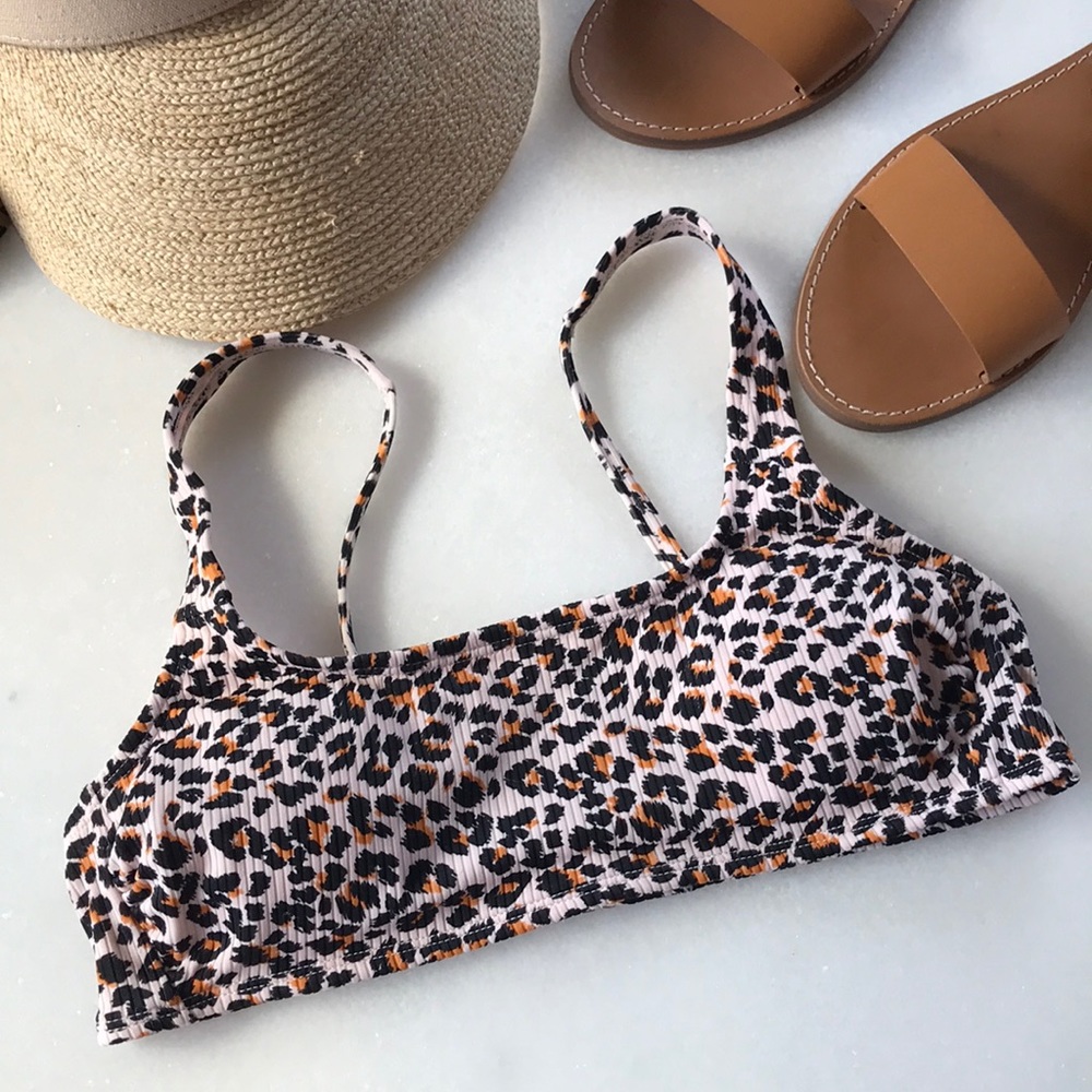 ❤️... Xhilaration Bikini Top